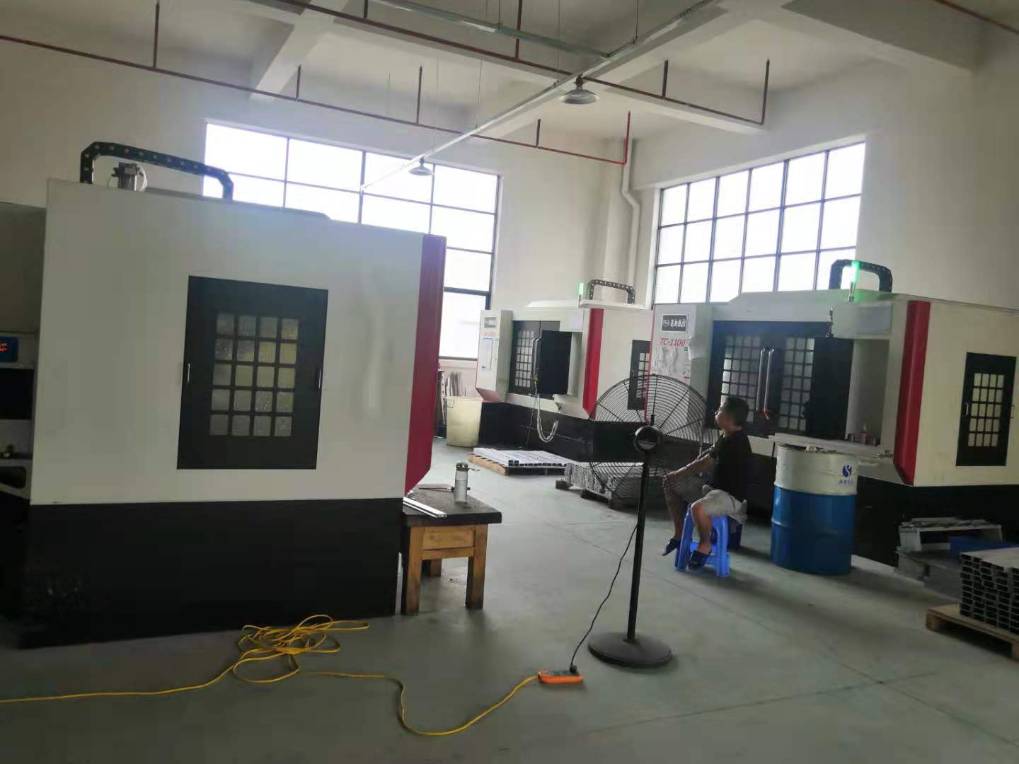 電（diàn）腦鑼車間